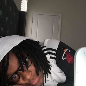 Meet your Posher, Liya